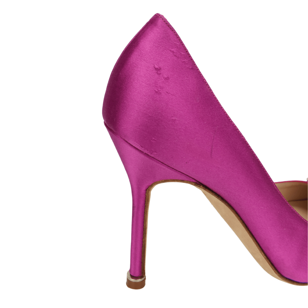 Manolo Blahnik 'Hangisi' Pumps - Women's 34.5