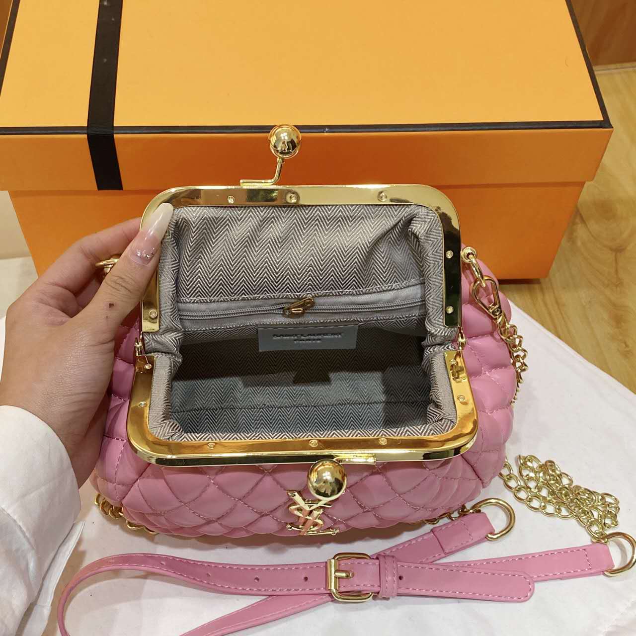 Ysl Yves Saint Laurent Handbags