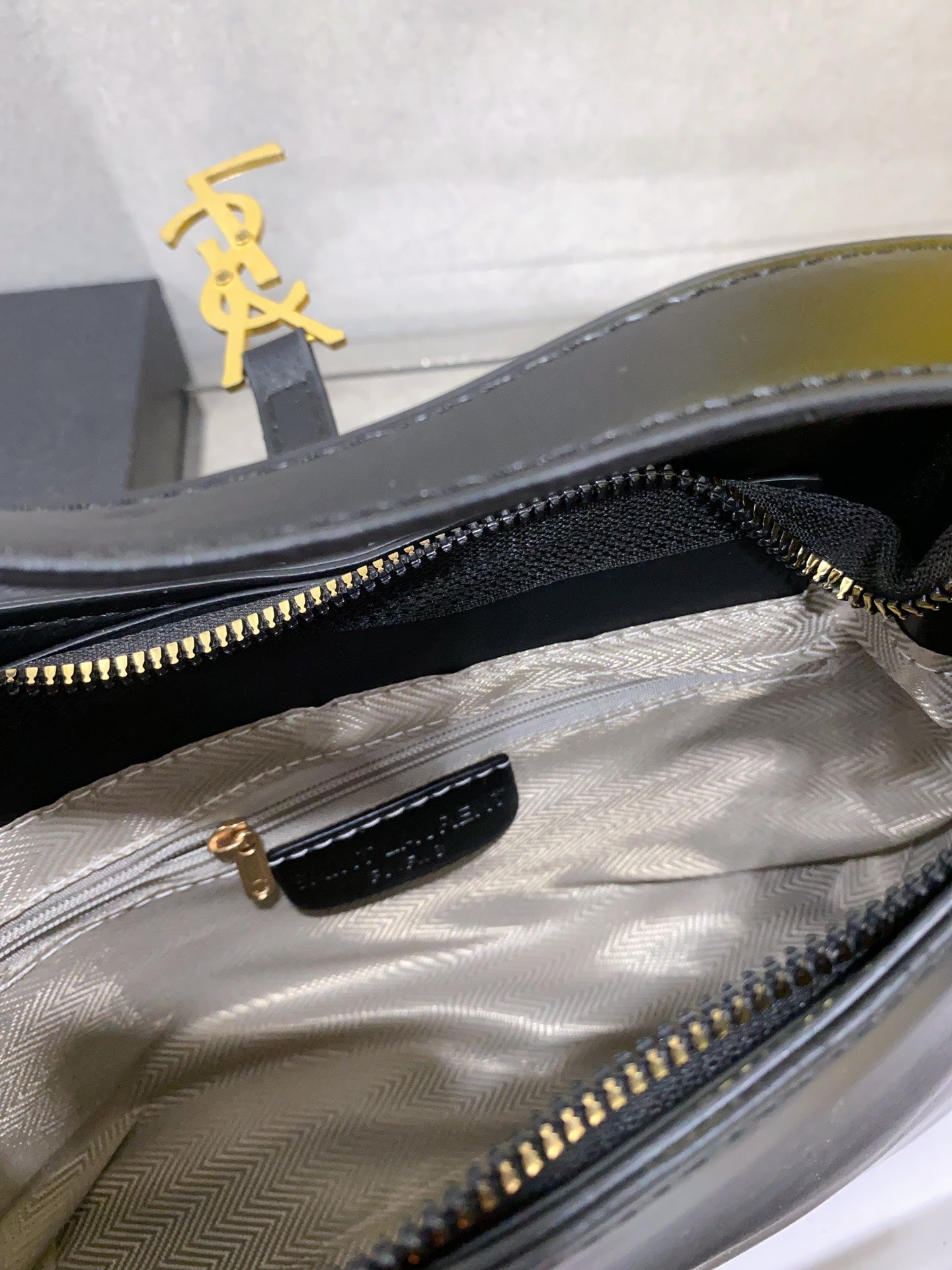 Ysl Yves Saint Laurent Handbags