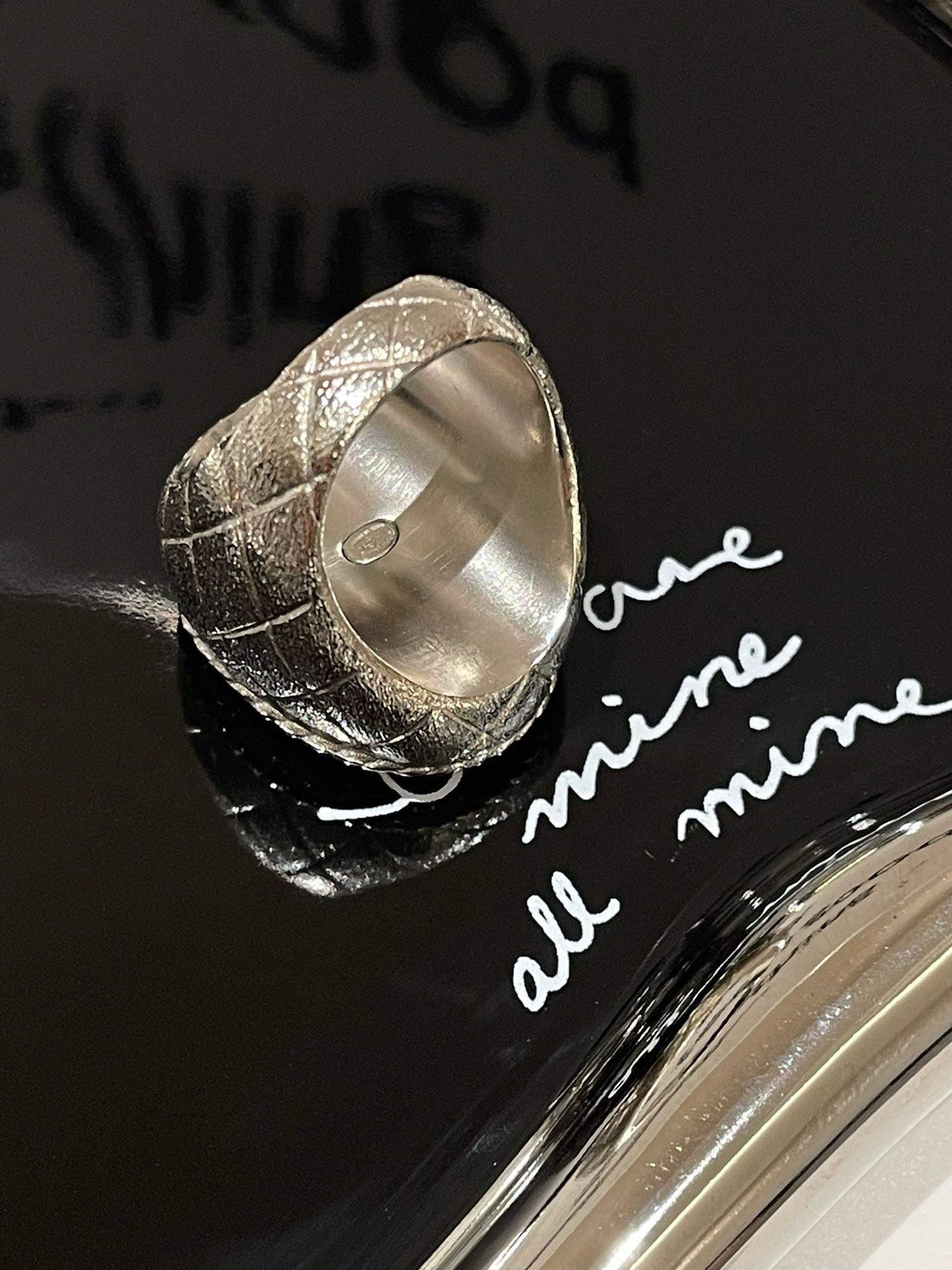 Chanel 21A Gold Ring Size 6