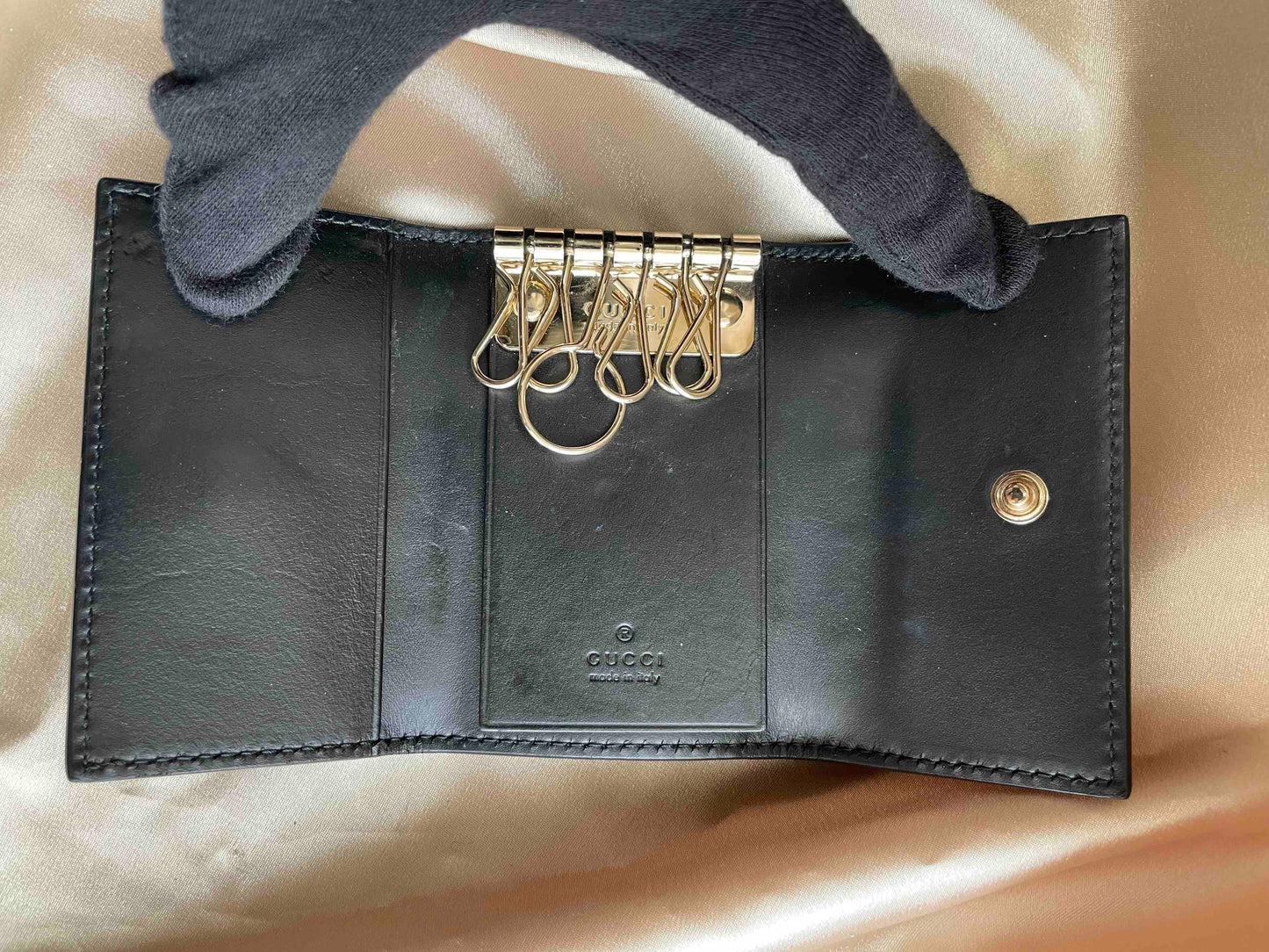 Gucci GG Bow Key Holder RE Black Leather Key Holder