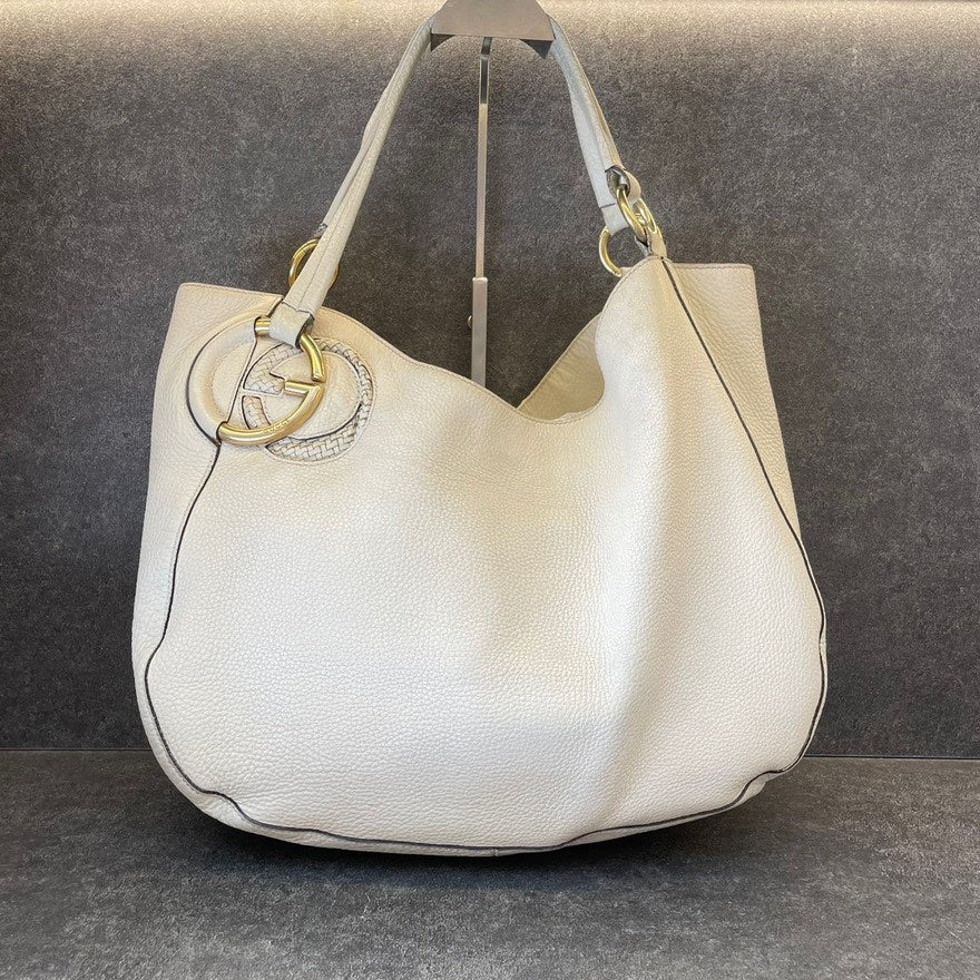 Gucci Hobo Bag in White Leather