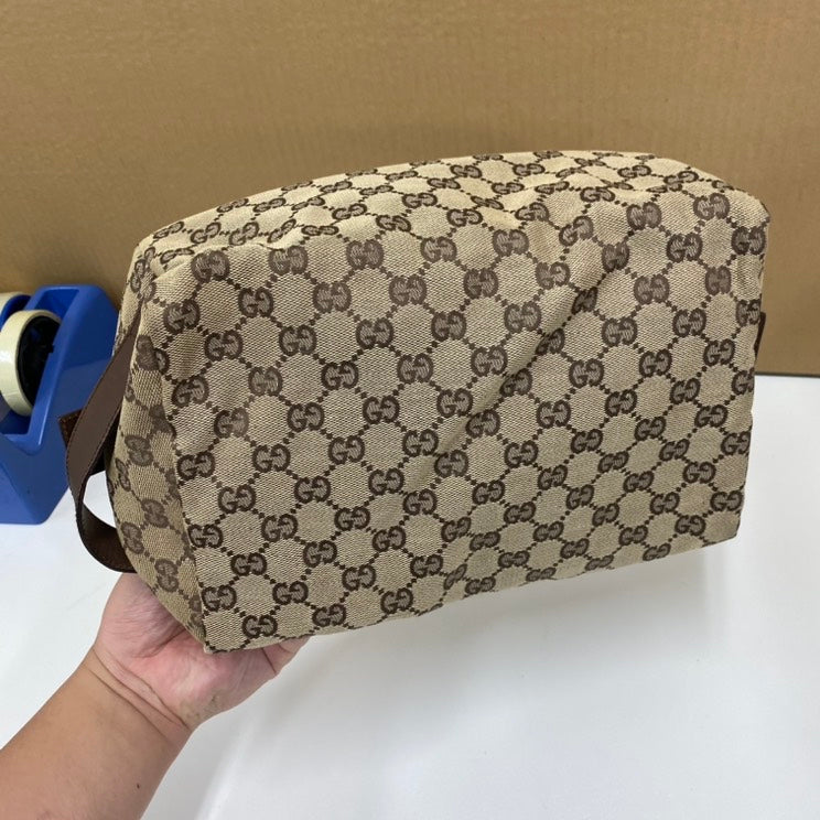 Gucci pouch bag E