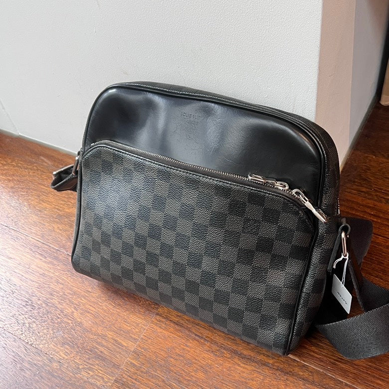 Preloved LV Dayton Damier Graphite Crossbody Bag AG254