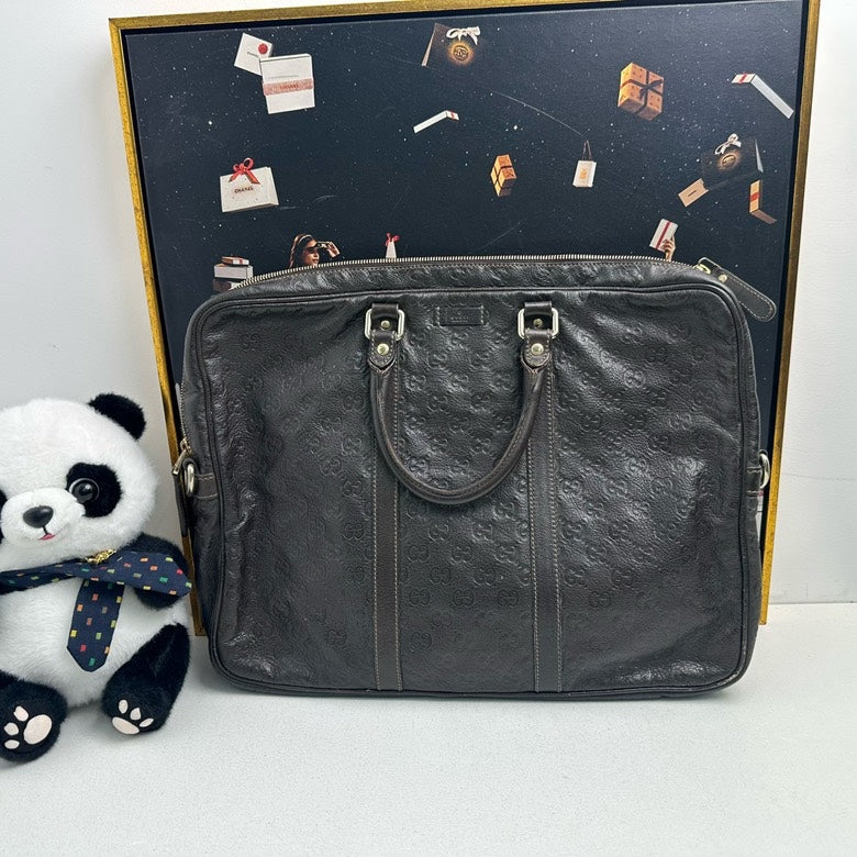 🕺New pre loved Gucci Carry a briefcase()