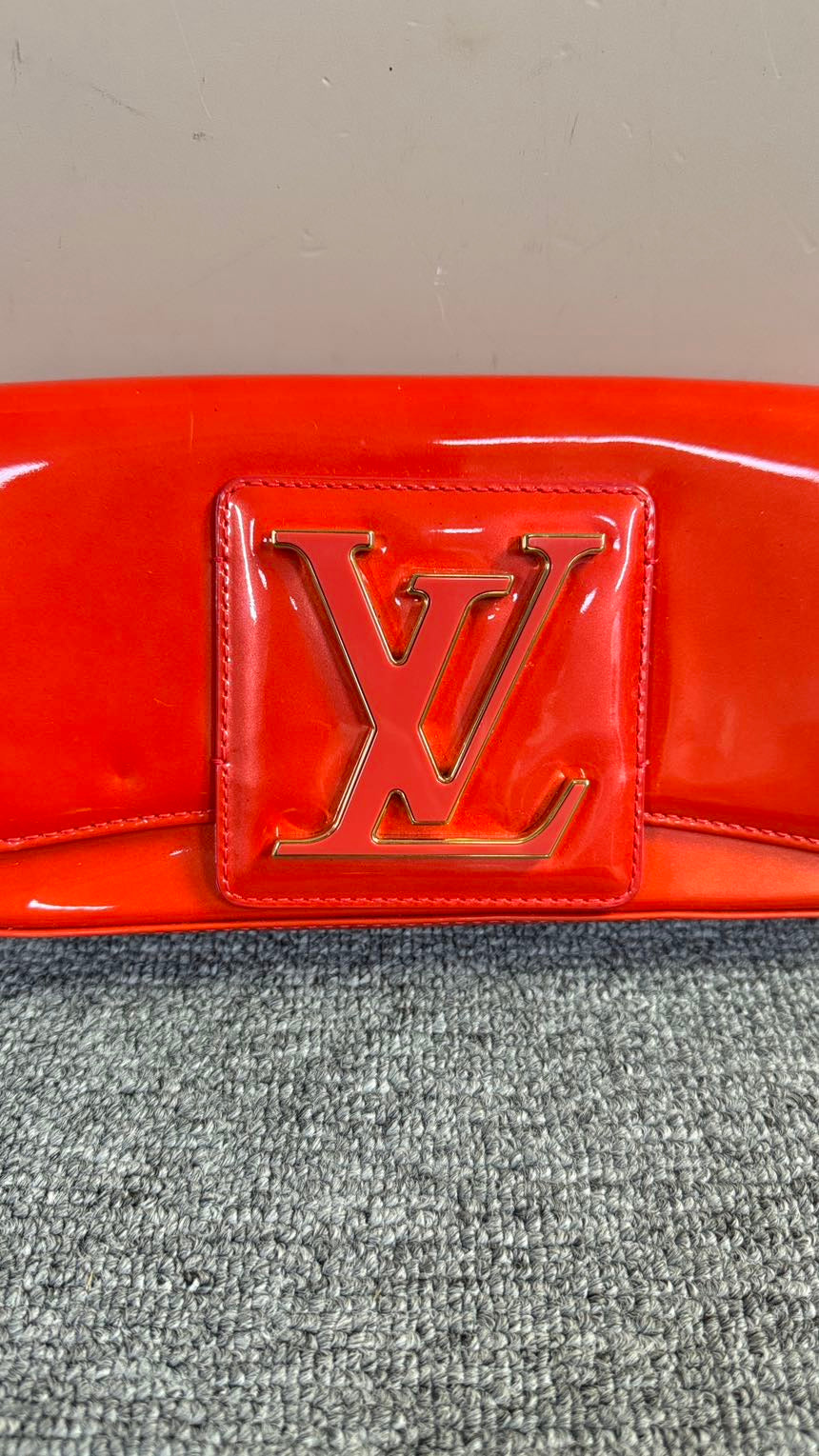 Preloved Louis Vuitton clutch