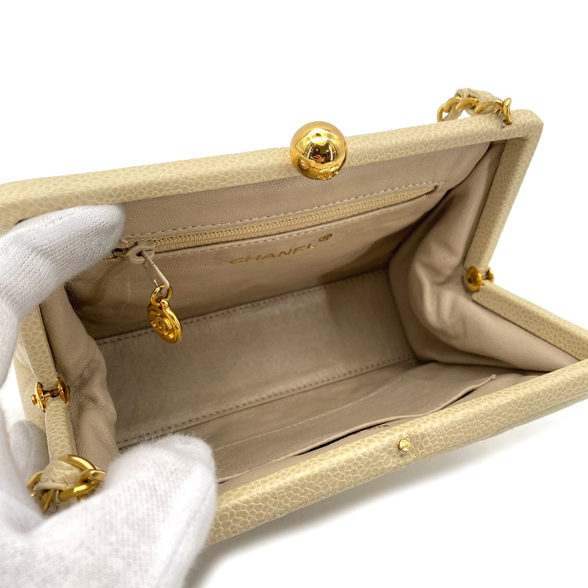 CHANEL VINTAGE MATELASSE CHAIN SHOULDER BAG BEIGE CAVIAR SKIN 90266244