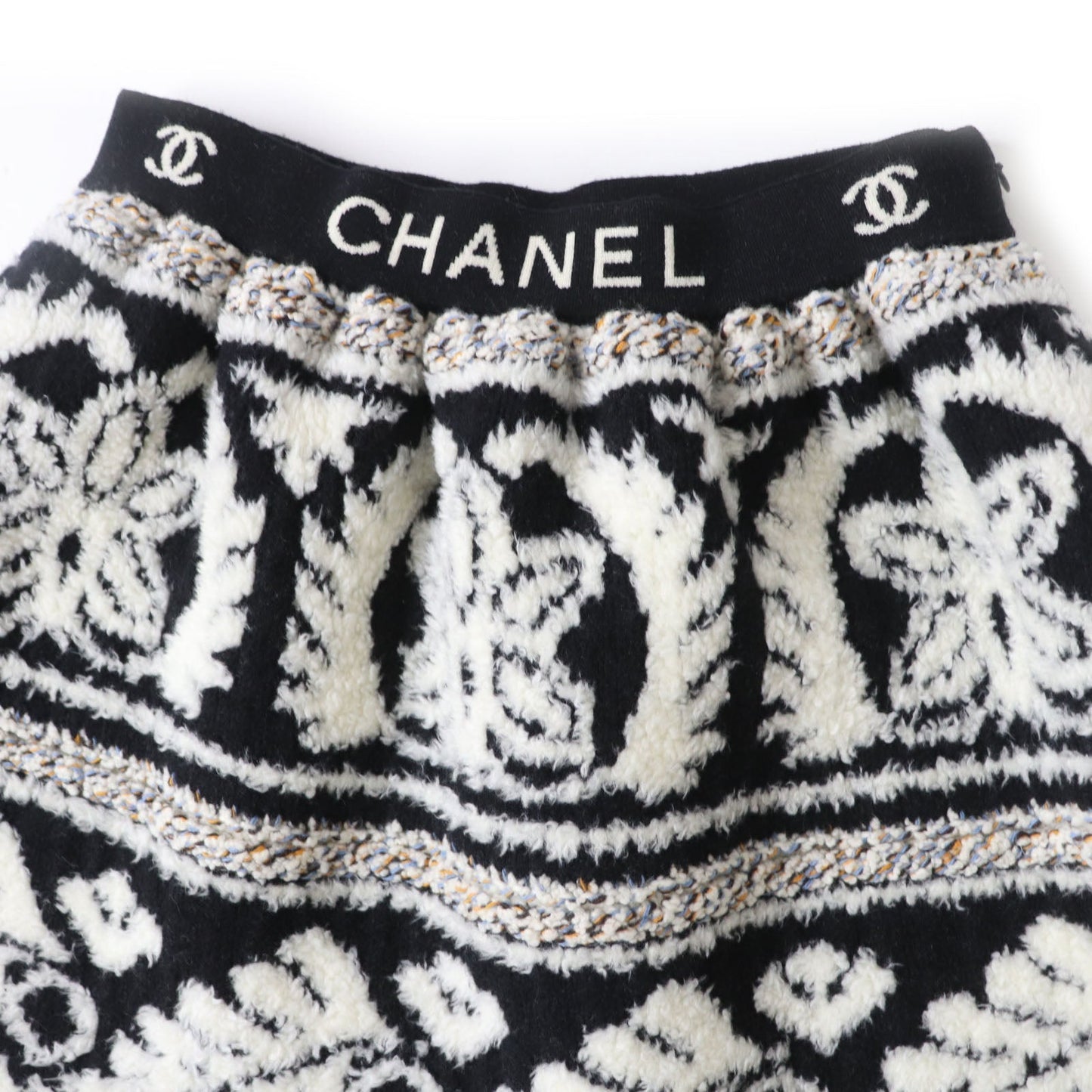 CHANEL flare skirt 19K P62586 wool White x Black x Multi 40