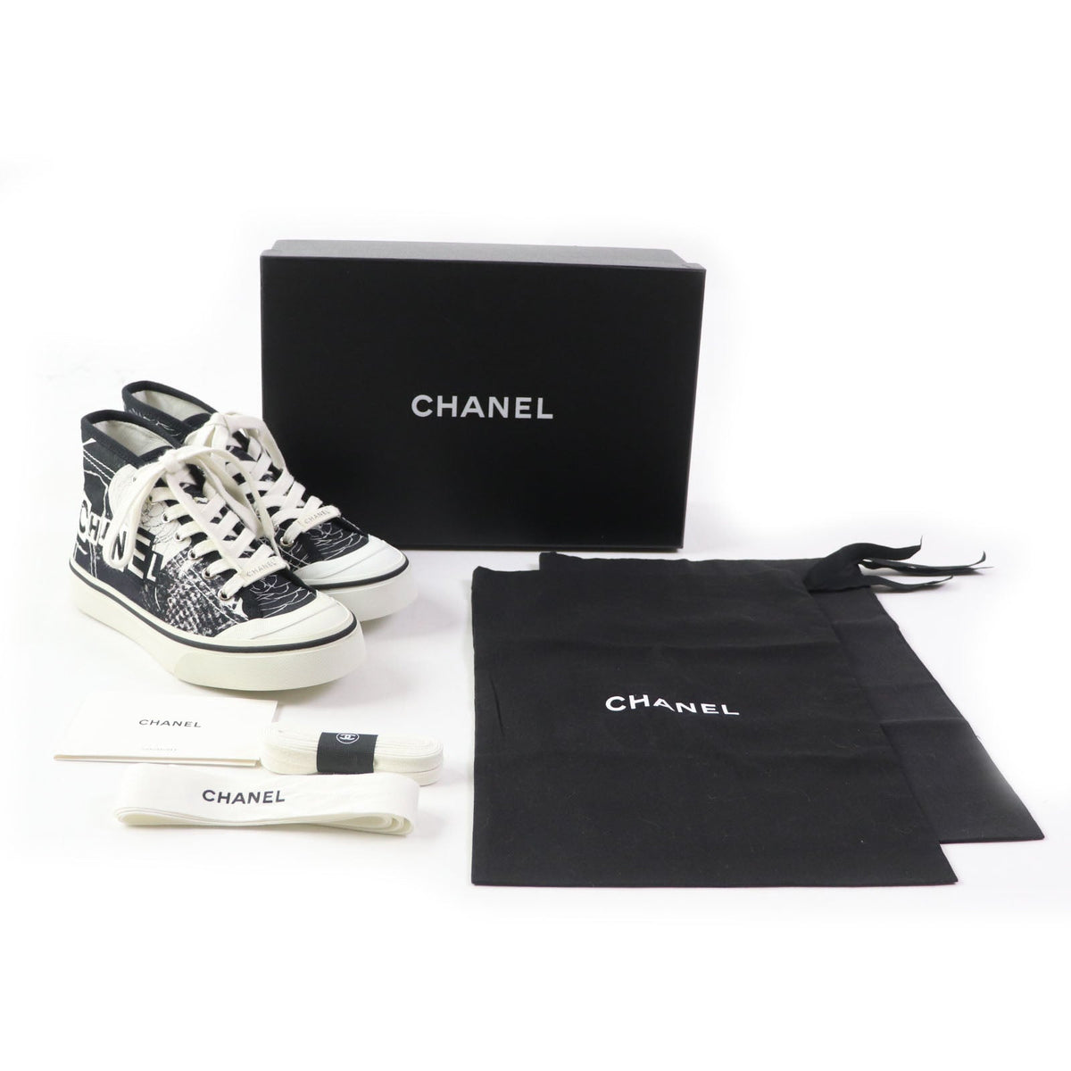CHANEL High cut sneakers 20P G35960 Main: Canvas, Main: Rubber White black Graffiti Mid Cut Women 35 Used
