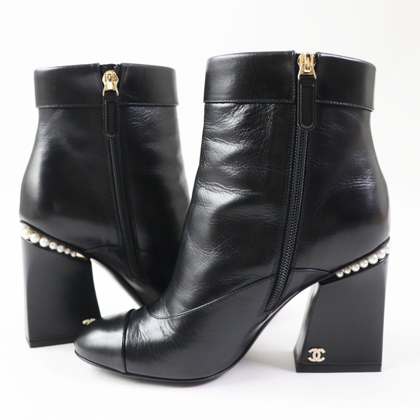 CHANEL Ankle boots 22A G39262 Shiny Goatskin Imitation Pearl black Women 36.5 Used