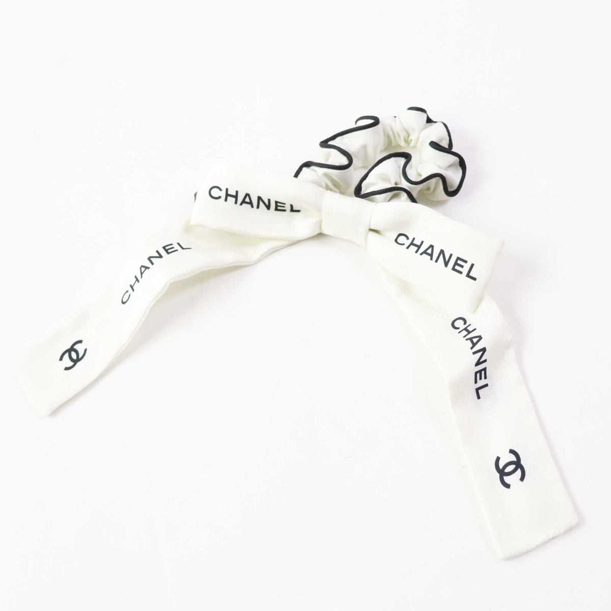 CHANEL hair accessory AA8926 silk White black