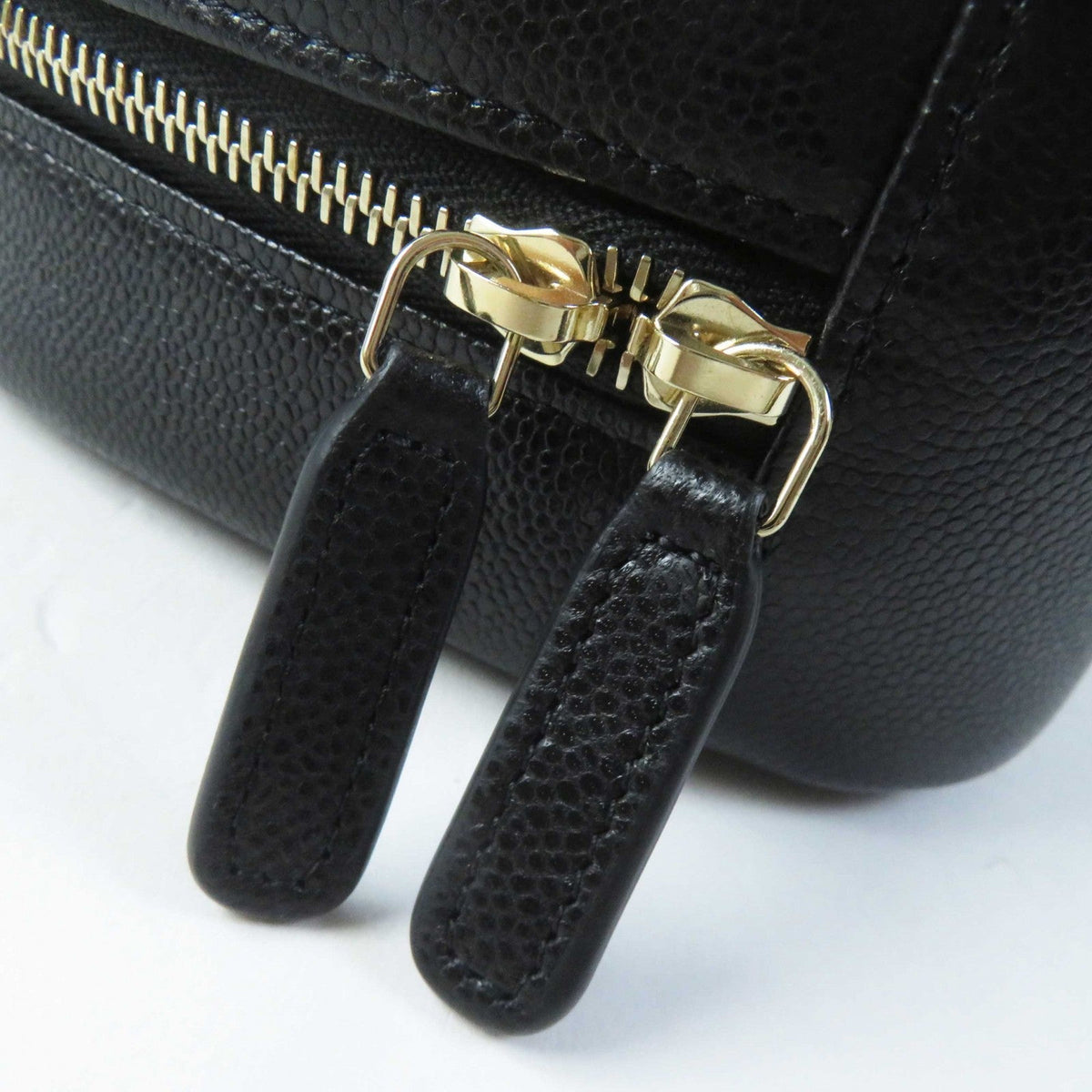 CHANEL Pouch A80910 Caviar skin black Matrasse