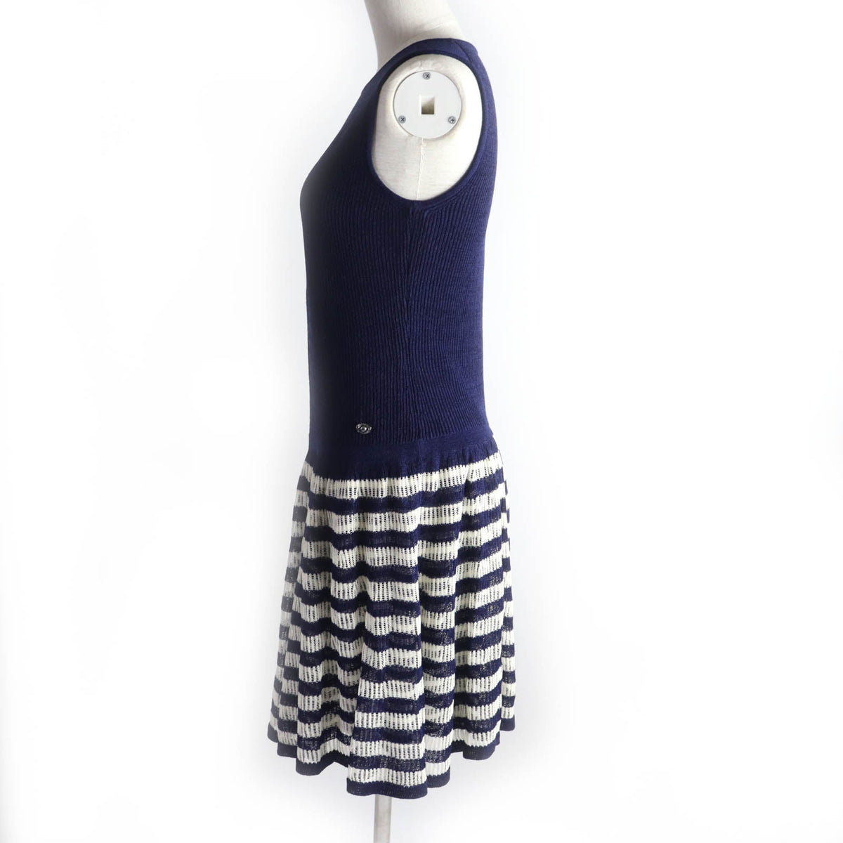 CHANEL one piece P56169 paper Navy Ivory 38