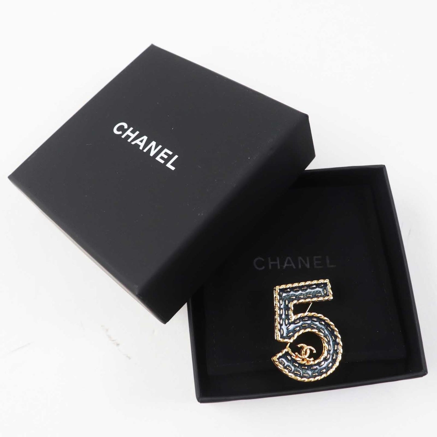 CHANEL Brooch I24P metal Blue gold
