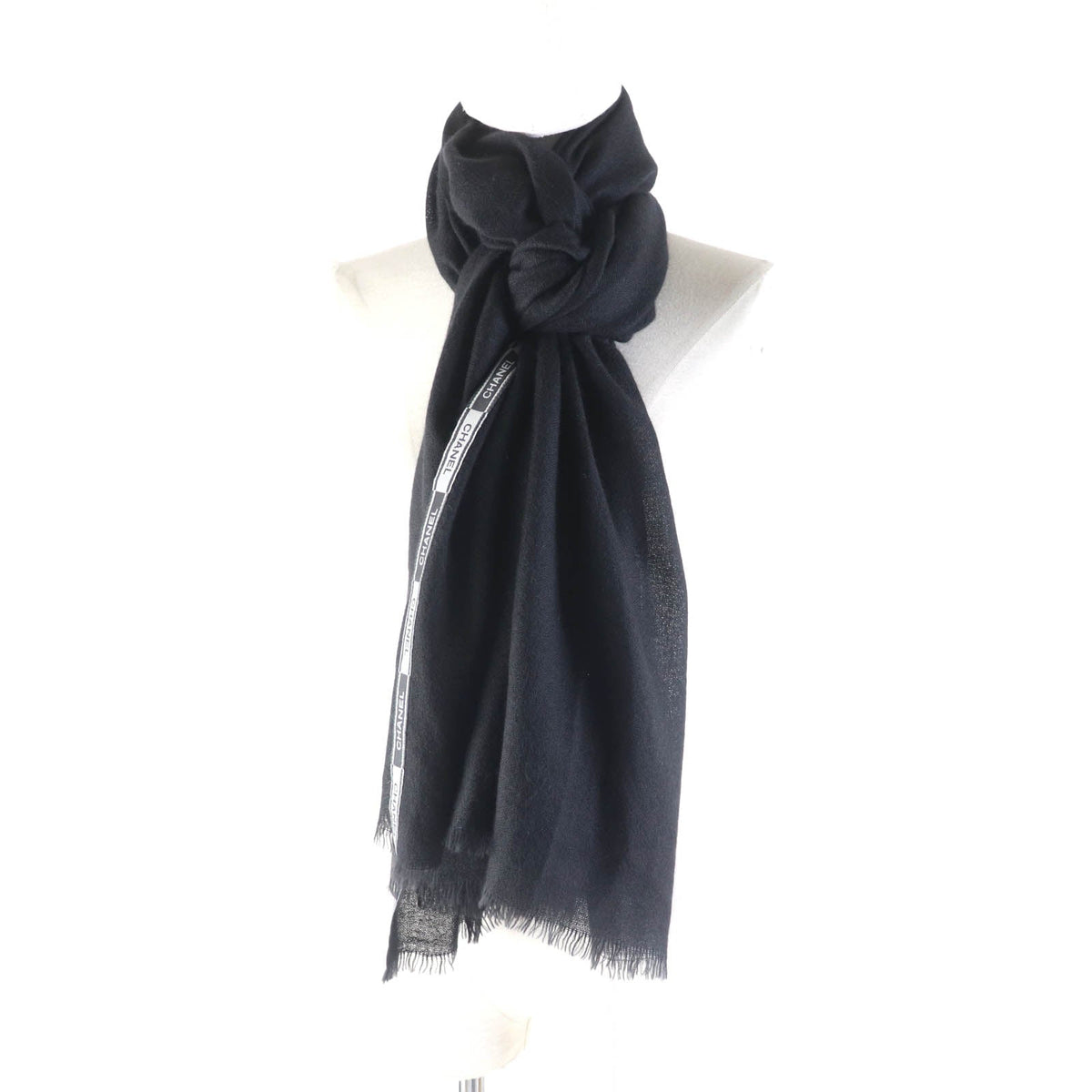 CHANEL Stall cashmere black