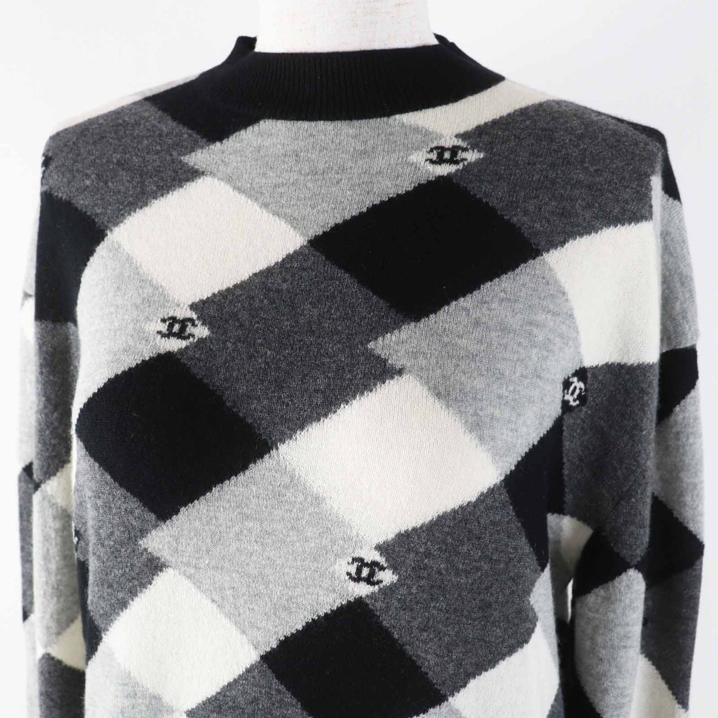 Chanel COCO Mark Diamond Pattern Cashmere Knitwear