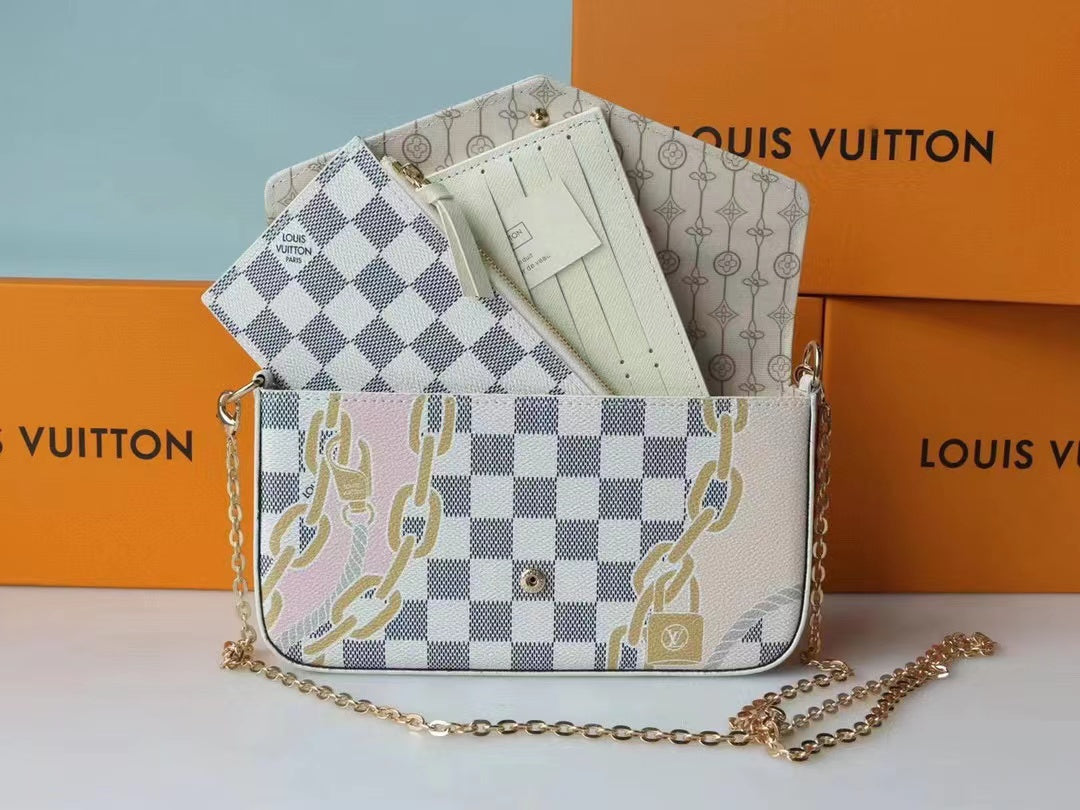 LB836 Félicie Pochette / 8.3 x 4.7 x 1.2 inches
