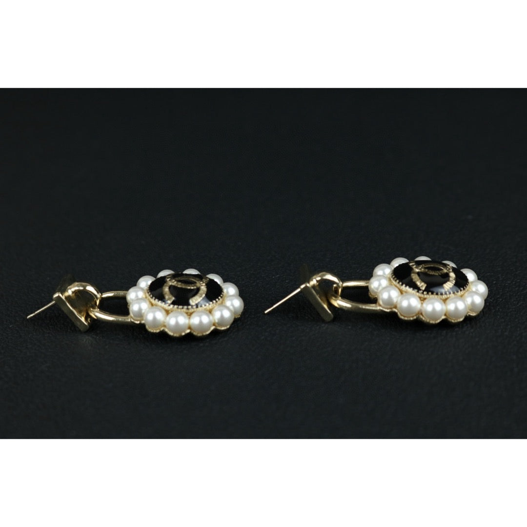 Excellent（Rank SA）｜ CHANEL Coco Mark Zipper pull Pearl Earrings｜X25030106