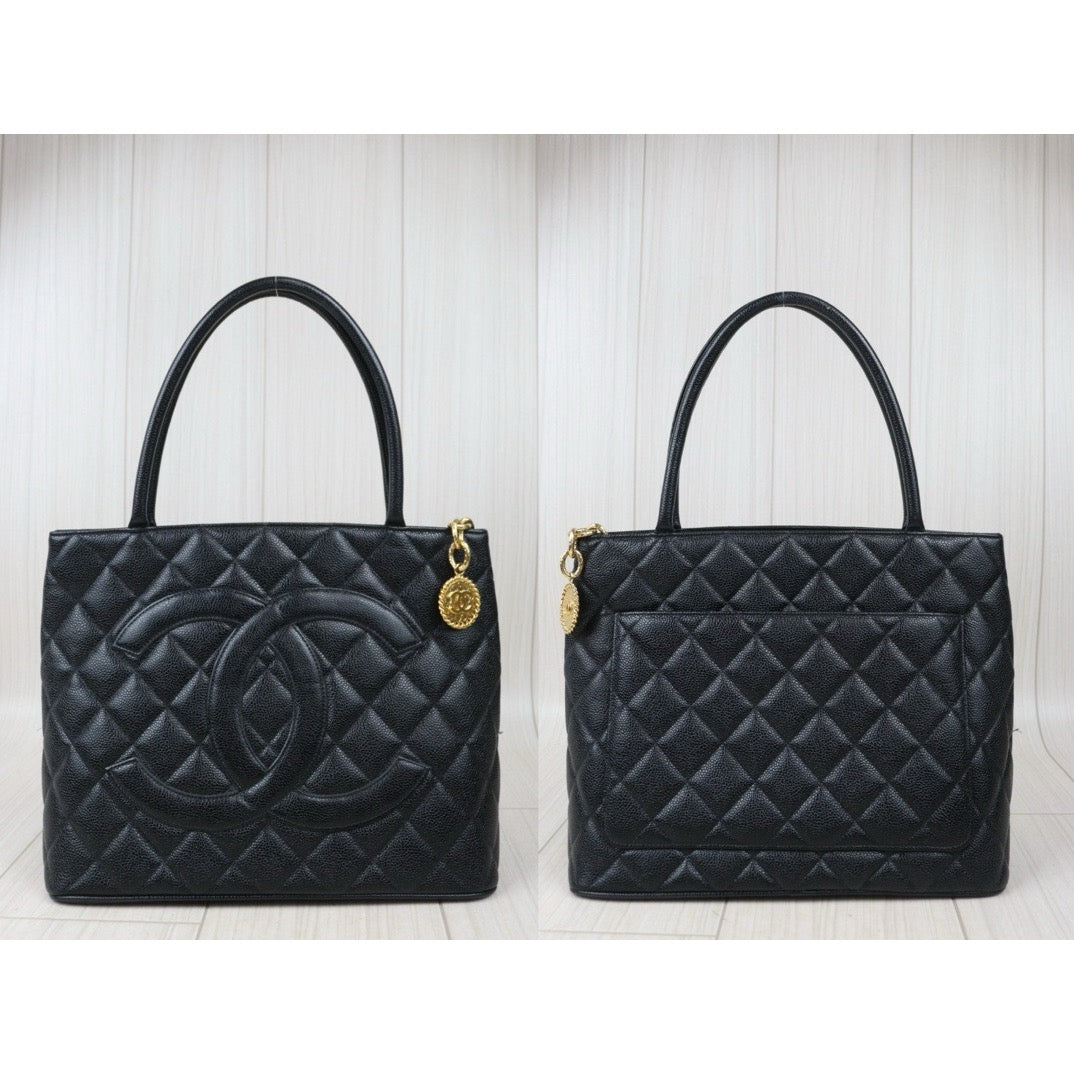 Rank AB｜ CHANEL Caviar Skin Leather Calf Leather Tote Bag Black Made In 1997～1999Year｜V24071109