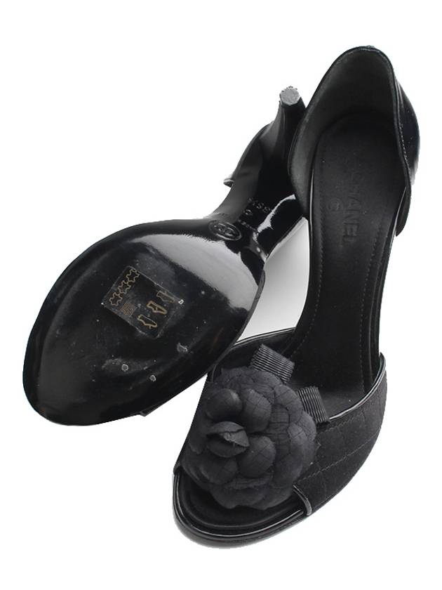 Black camellia open toe shoes 35 and a half Chanel
