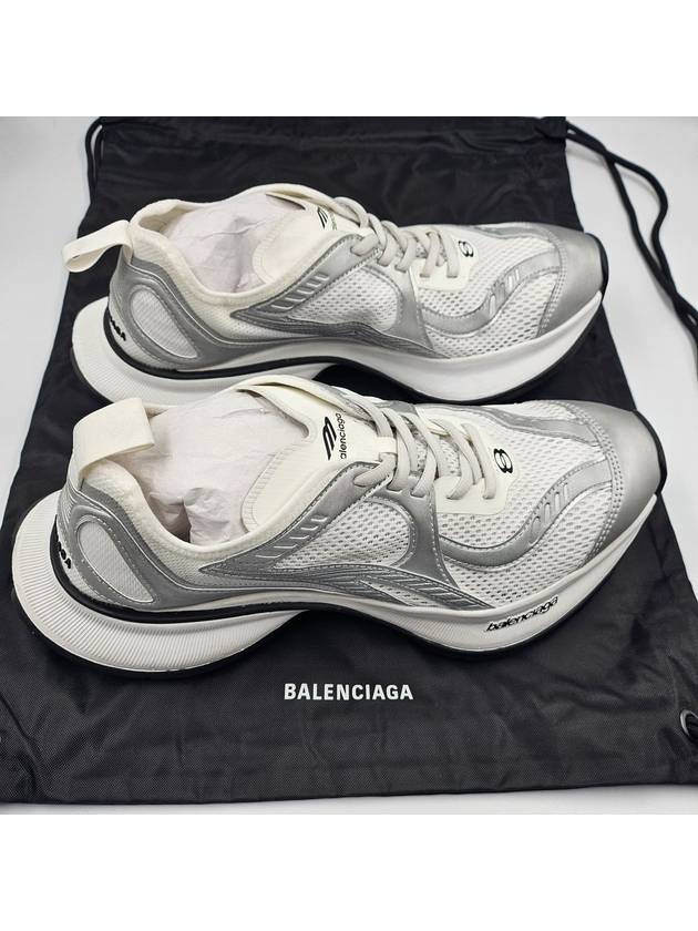 Luxury Balenciaga  Circuit Low Top Sneakers Black