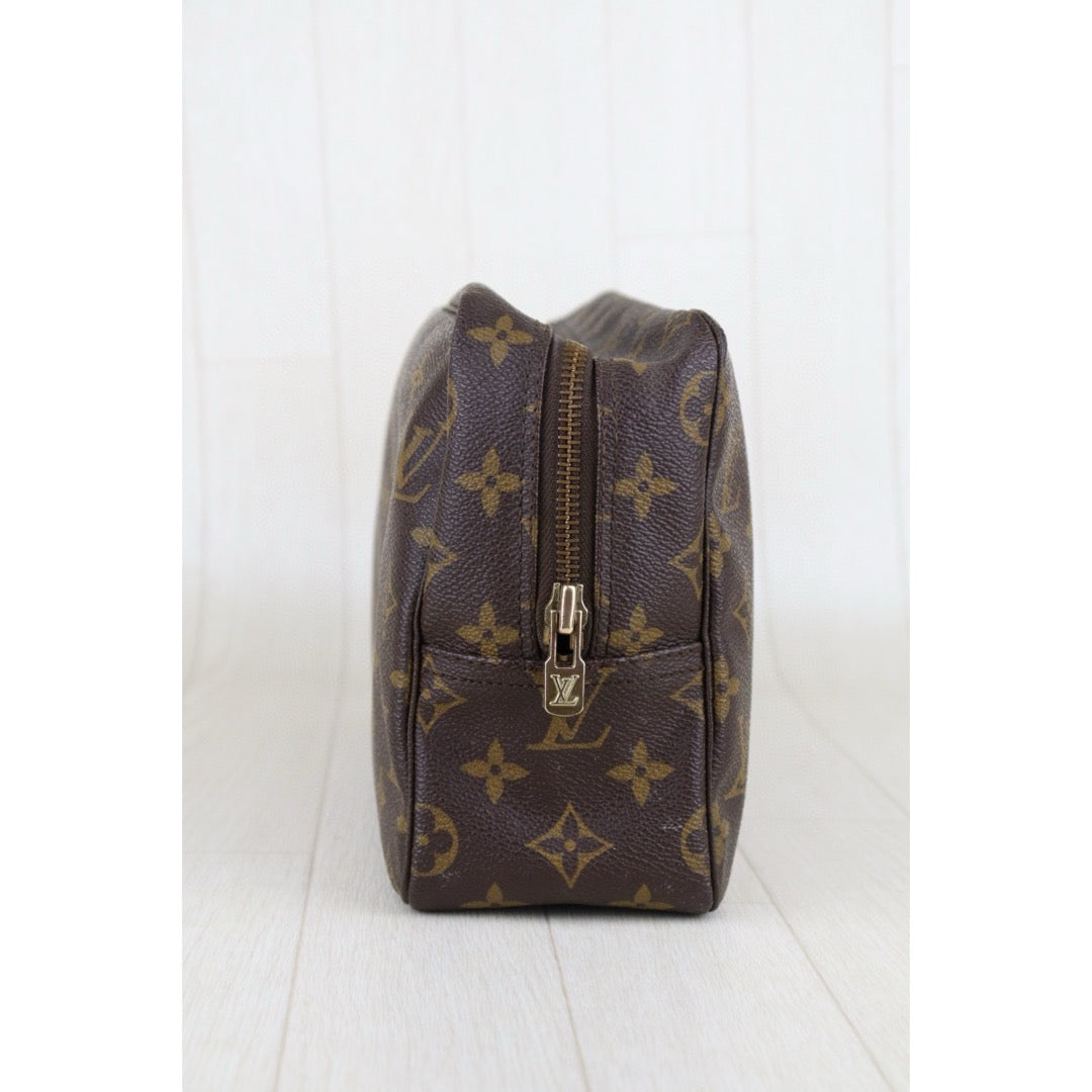 Good ( Rank AB)｜ LV Truth Toilet 28 Monogram Makeup Pouch｜H25042216