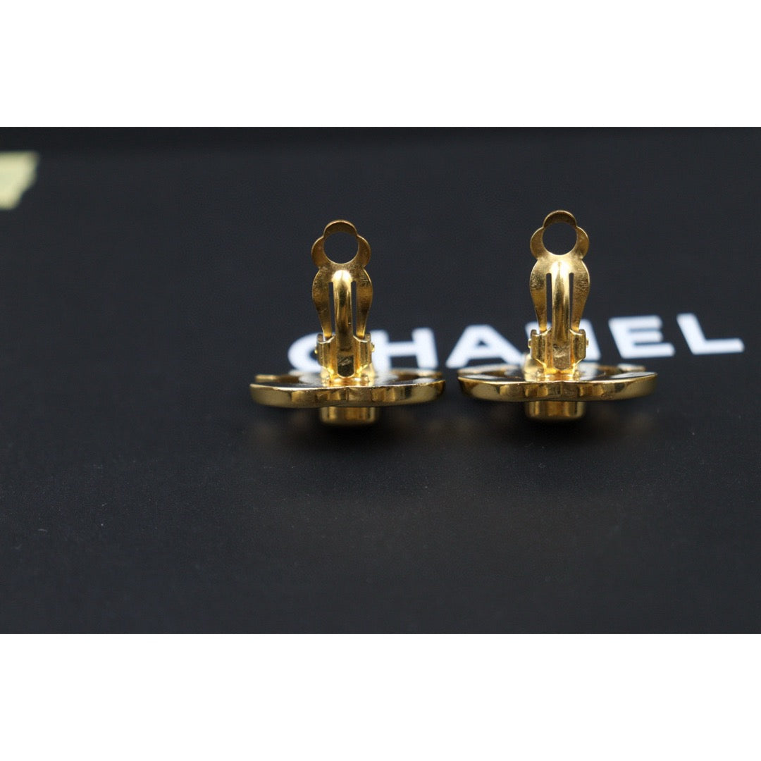 Very Good ( Rank A)｜CHANEL Vintage 18K Gold Plating Earrings  Made In 1996 Year ｜25032706