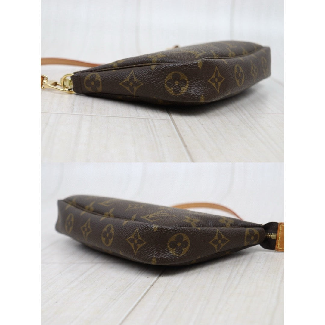 Very Good ( Rank A) ｜ LV Monogram Pochette Accessoires ｜25022707