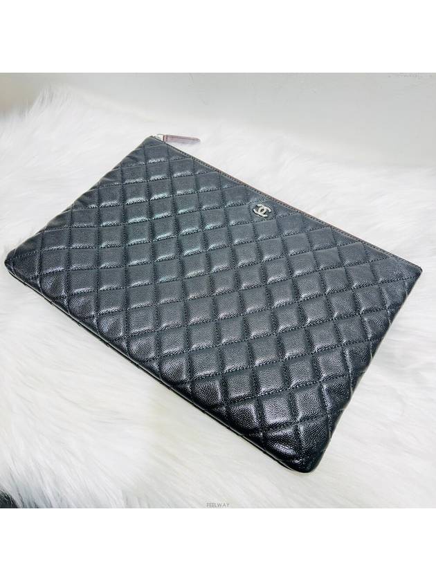 Classic Caviar Clutch Bag No 24 Chanel