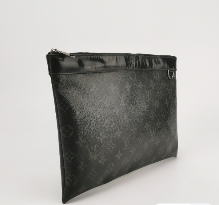 Preloved Louis Vuitton (LV)Discovery Pochette Clutch black 250122781038701