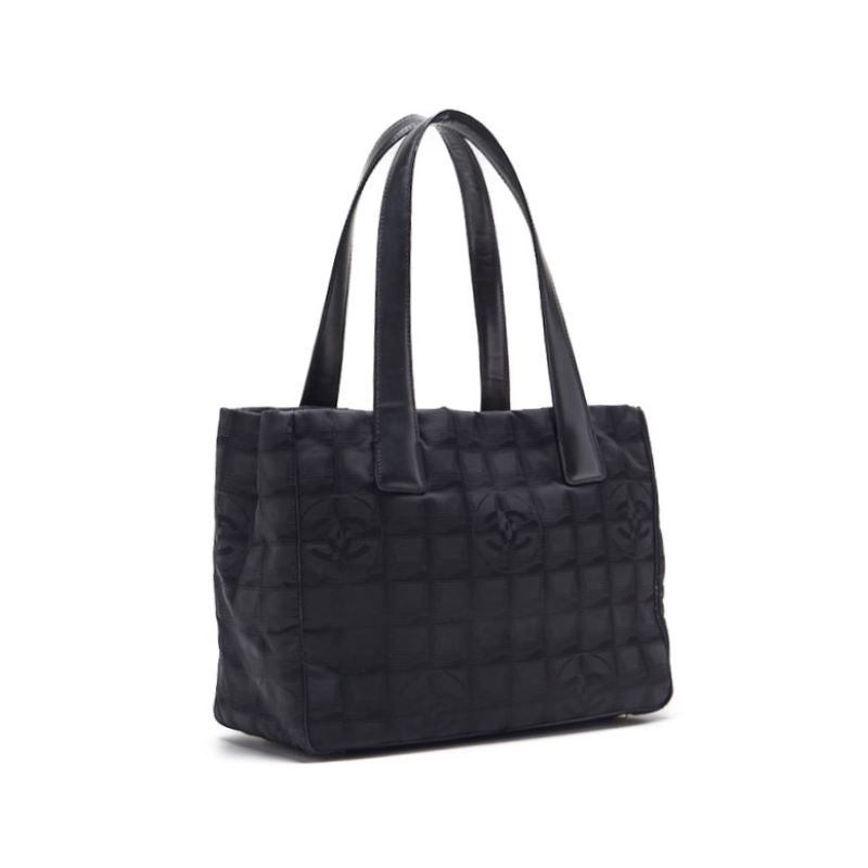 CHANEL  Loveel Line Tote Bag Nylon  Leather Black  's Bag Lady's Starting Bag  Bag Hybrid 【 Ship】 Nylon X Leather Black (Golden Tools) Lady's Starting Bag