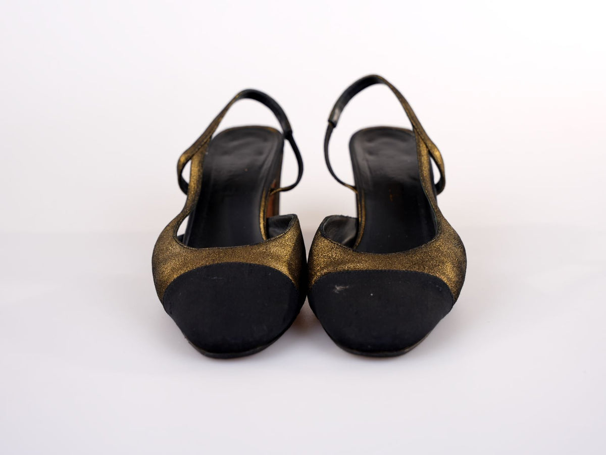 Chanel Metallic Lambskin Grosgrain Cap Toe CC Slingback Pumps Gold Black Size 39C
