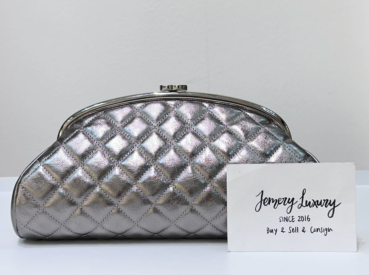 CHANEL Metallic Aged Calfskin Quilted Timeless Clutch Silver