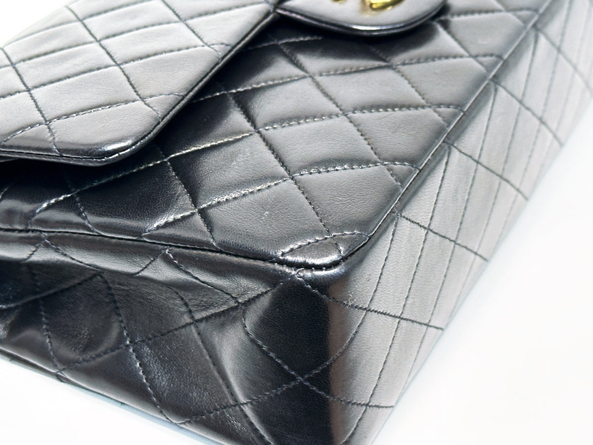 Chanel Vintage Black Quilted Lambskin Medium Classic Double Flap Bag 2843 holo card