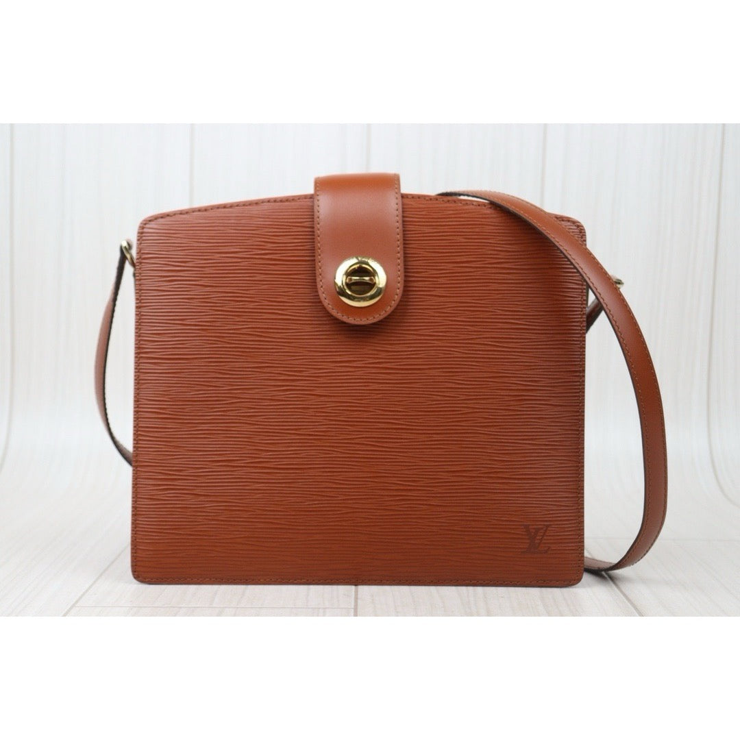 Very Good ( Rank A) ｜ LV Epi Shoulder Bag Brown｜24091919