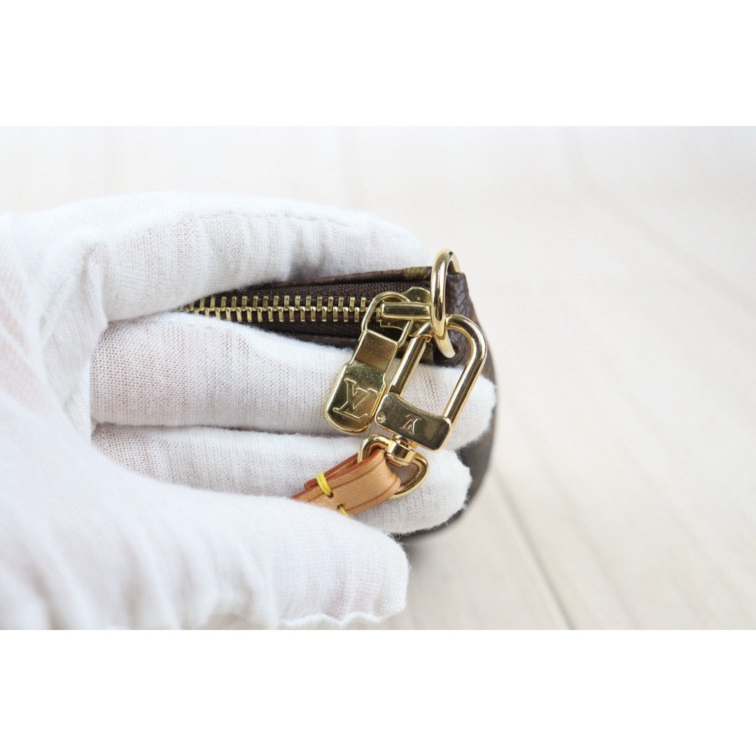 Very Good ( Rank A) ｜ LV Monogram Pochette Accessoires Vintage Model｜24080809