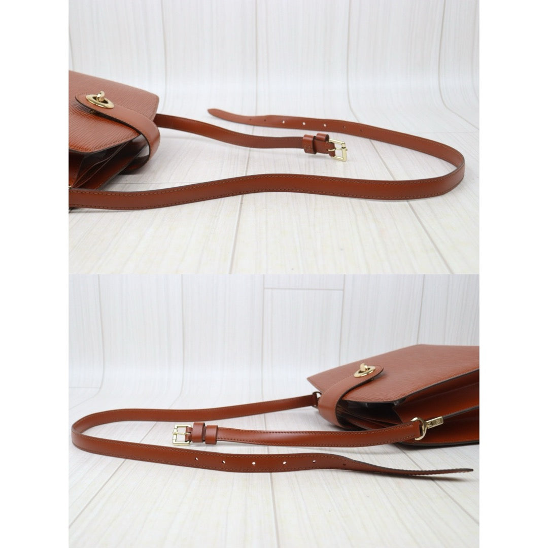 Very Good ( Rank A) ｜ LV Epi Shoulder Bag Brown｜24091919