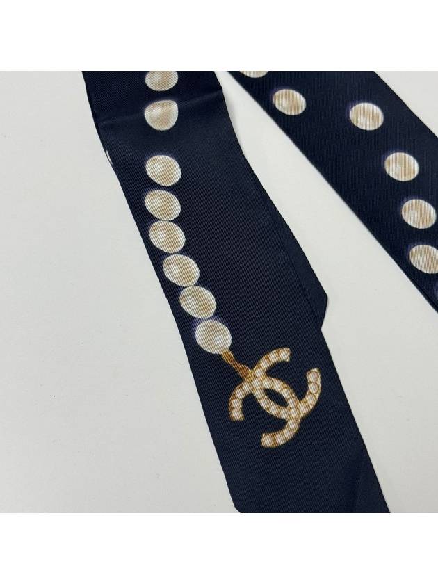 Slim Bandeau Silk Twill & Navy Chanel