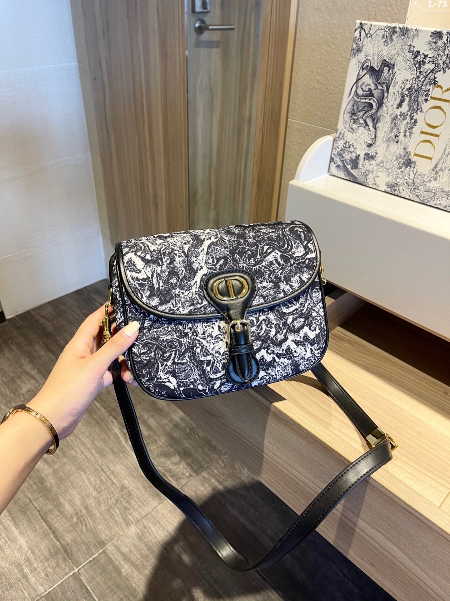 Luxury Handbags Christian Dior 306