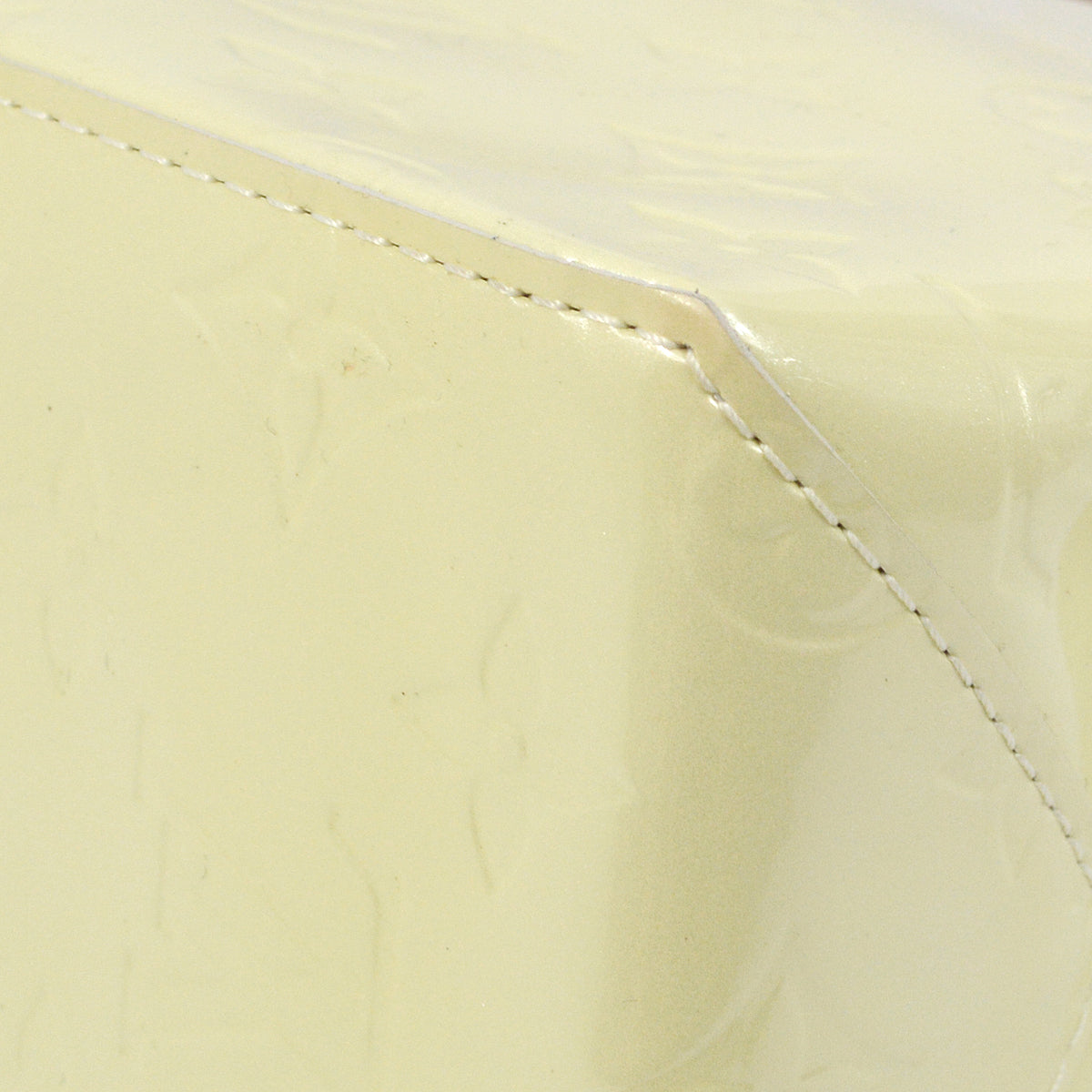 Louis Vuitton 2006 White Vernis Reade PM Tote Handbag M91336