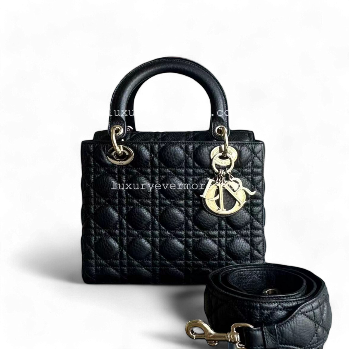 *Flap, Grained Calf* Lady Medium Grained Calfskin Black Golden Hardware