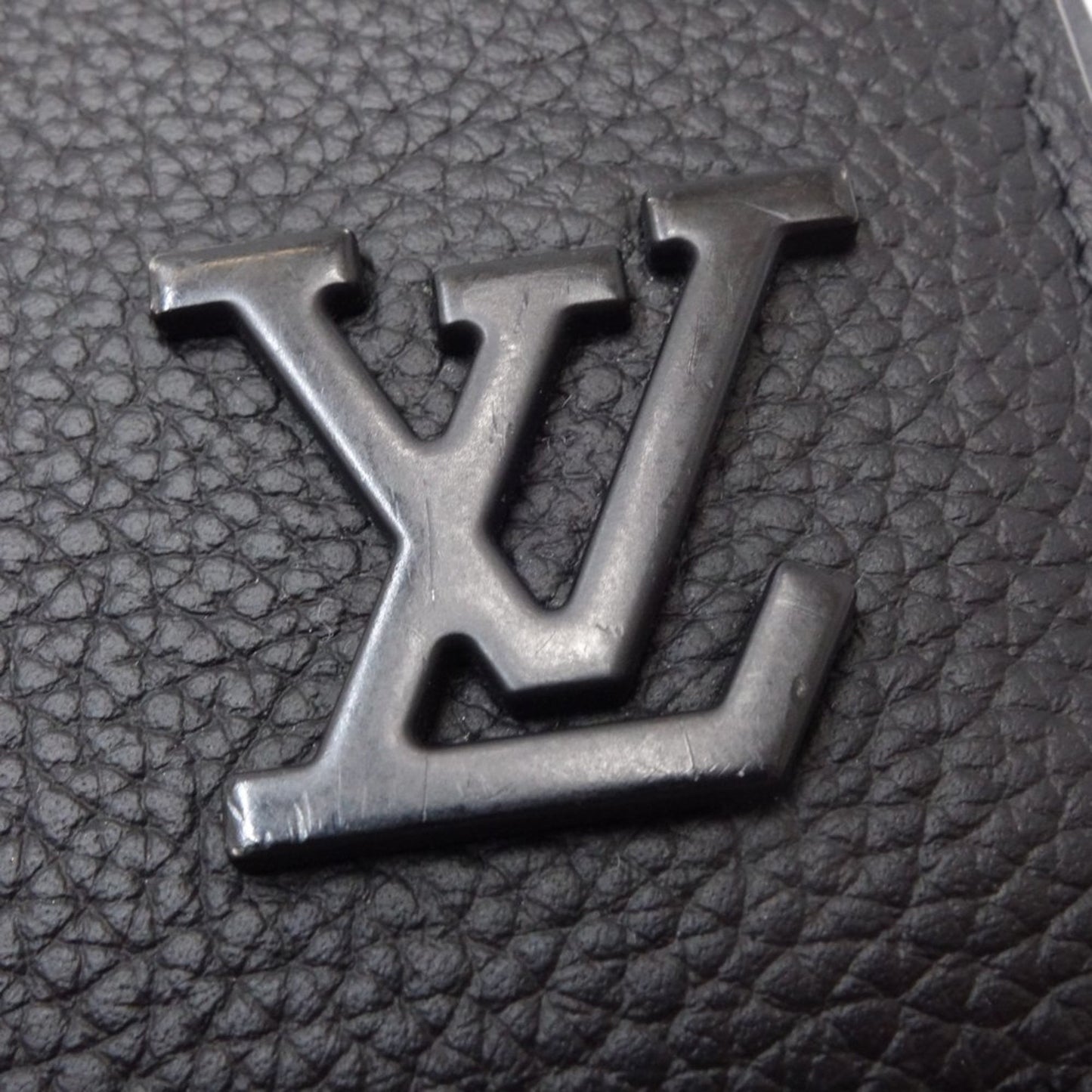 LOUIS VUITTON Portefeuille Brazza Wallet