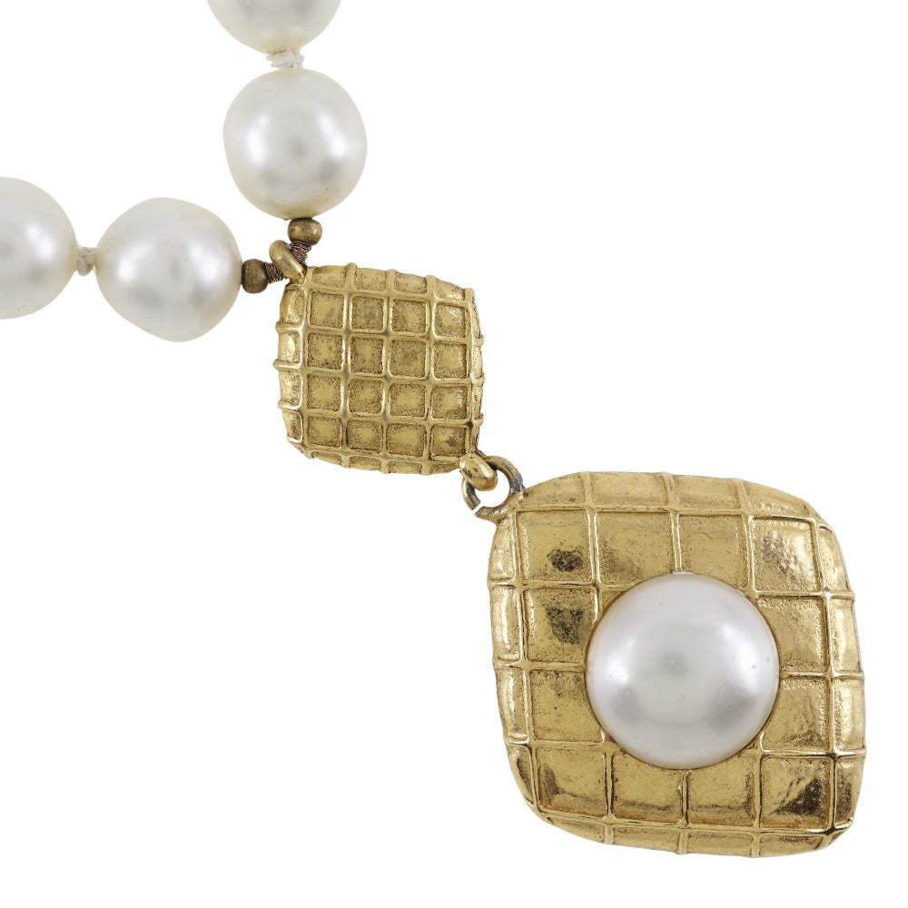 CHANEL Necklace