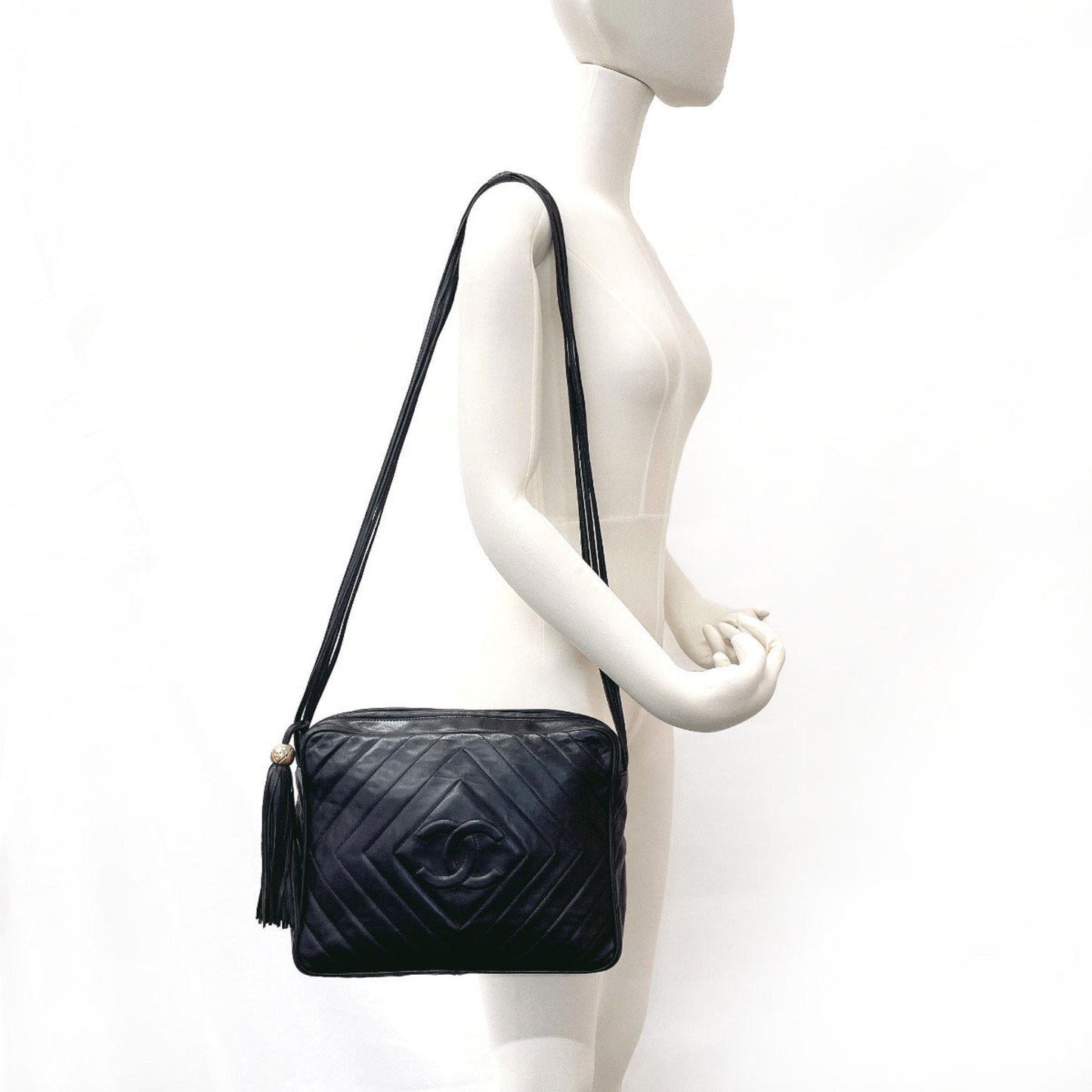CHANEL Shoulder Bag