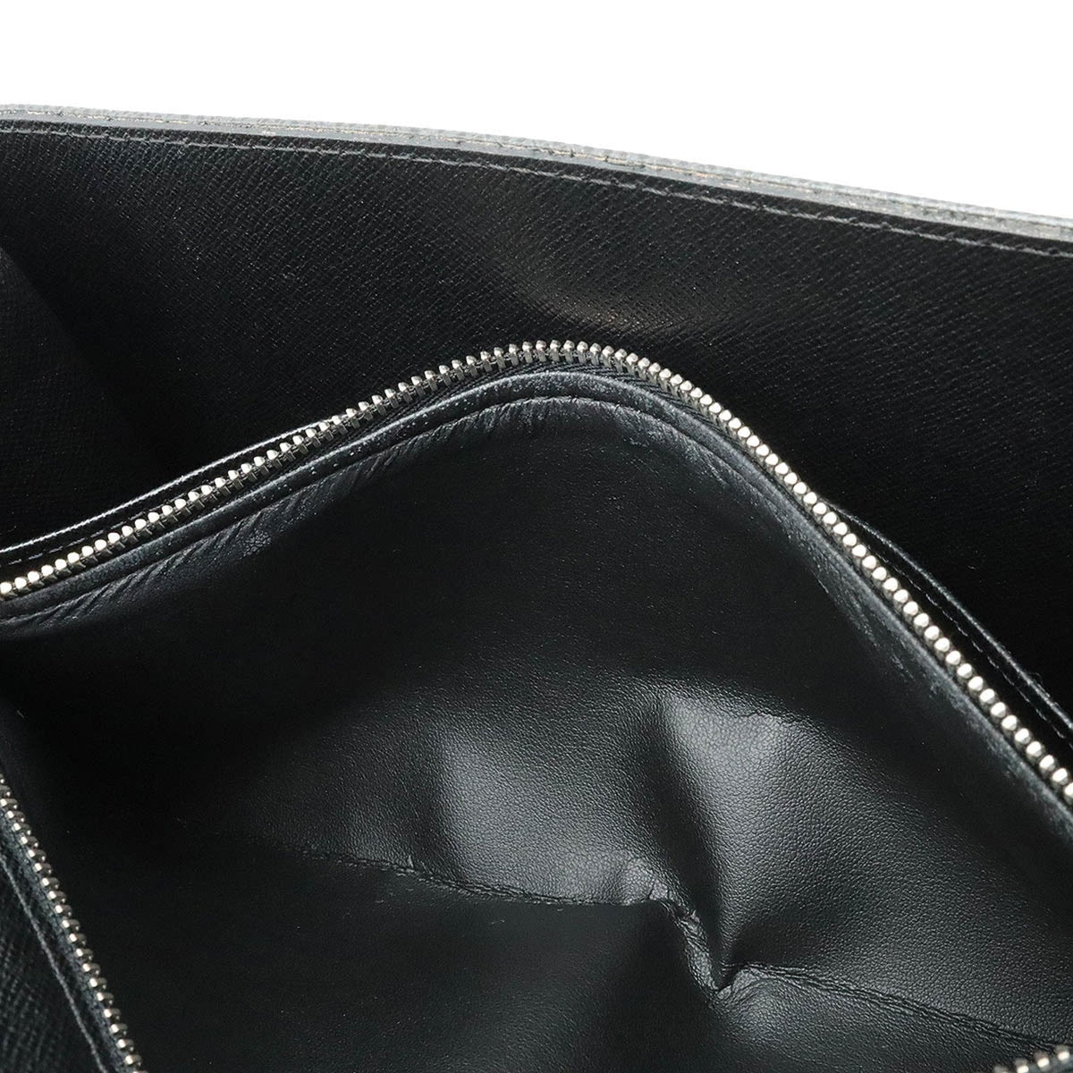 LOUIS VUITTON Taiga Clutch Bag