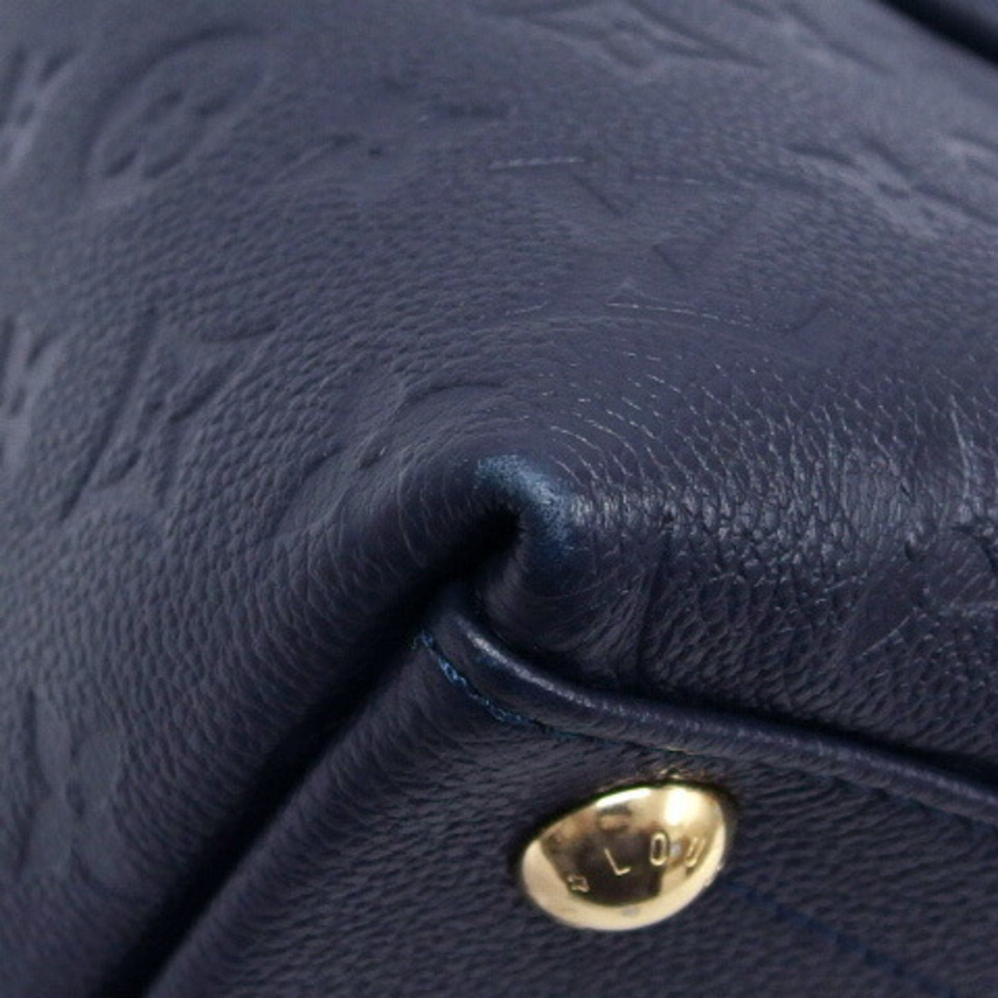 LOUIS VUITTON V tote Handbag