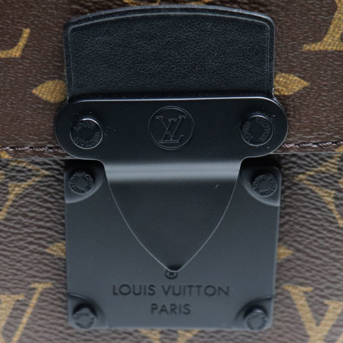 LOUIS VUITTON Sac d'epaule Shopper