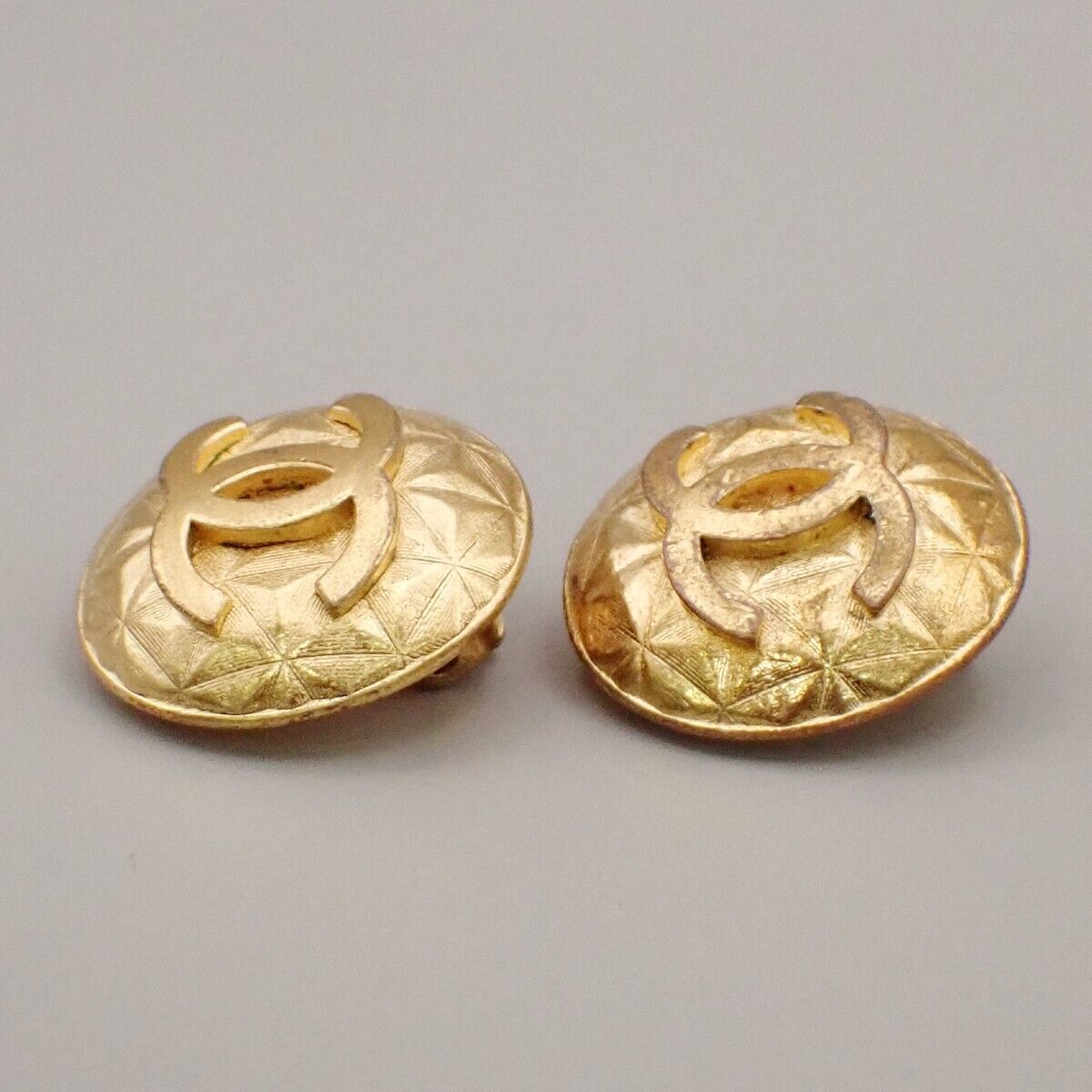 CHANEL - Earrings