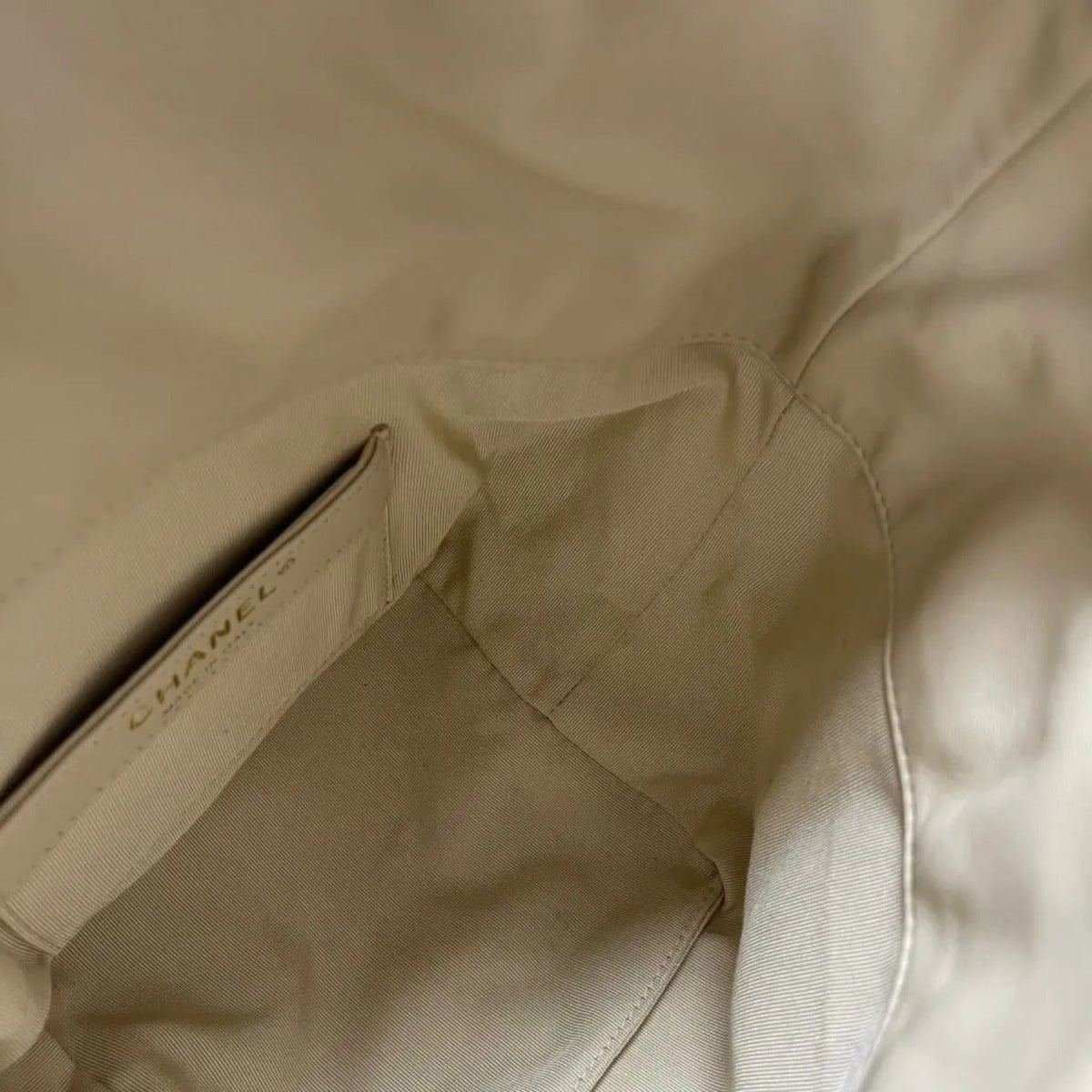 Chain Bucket Drawstring Lambskin White GHW