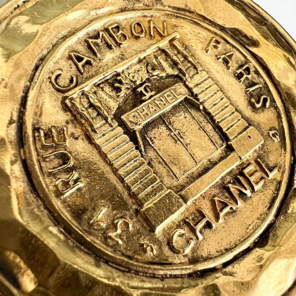Top Quality Chanel Medaillon Brooch